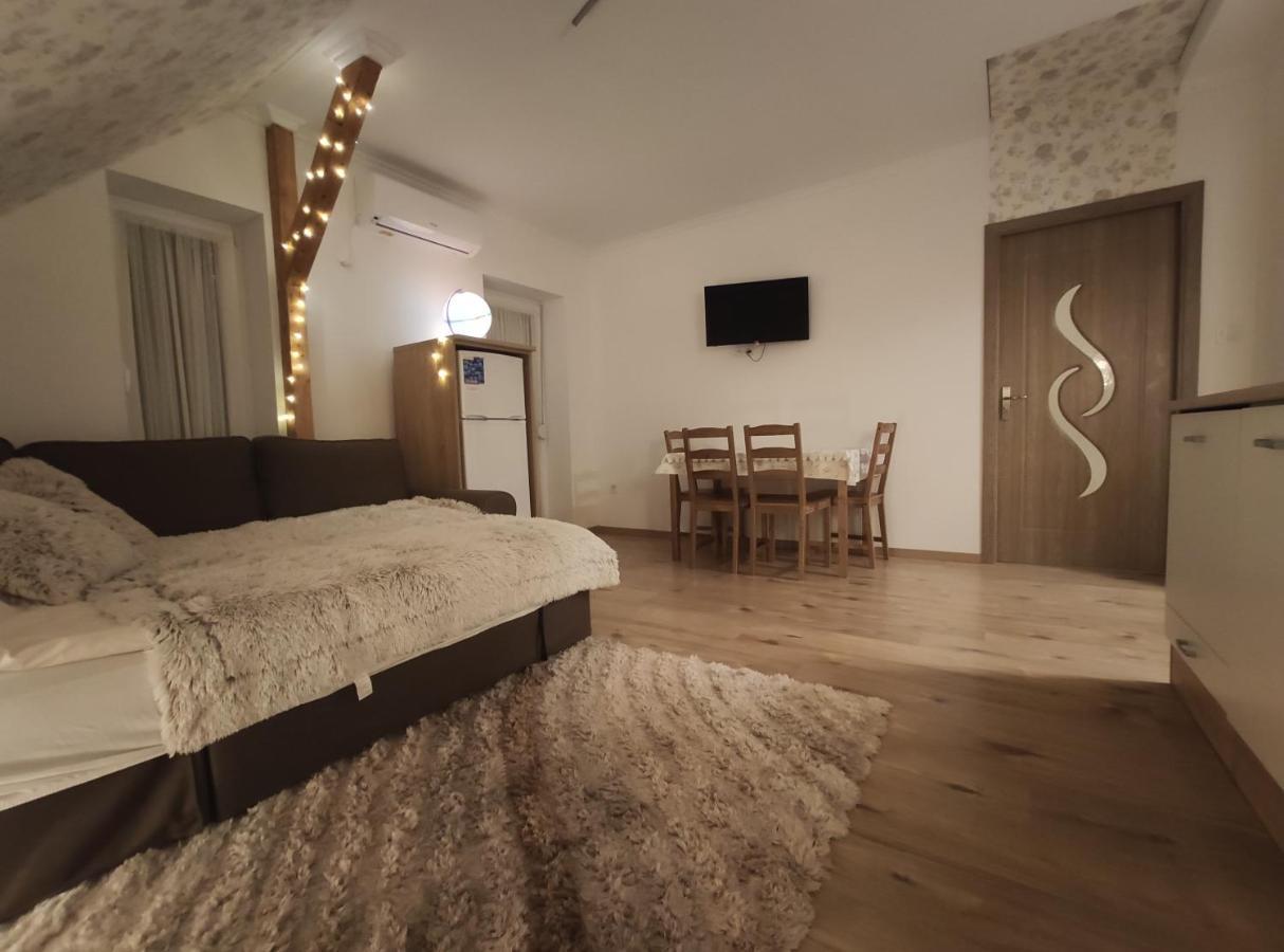 Royal De Lux Appartement Hajdúszoboszló Buitenkant foto