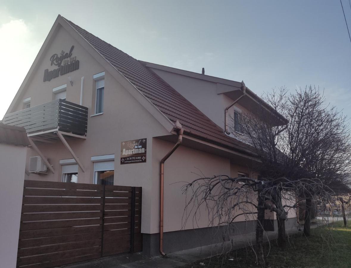 Royal De Lux Appartement Hajdúszoboszló Buitenkant foto